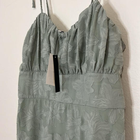 Speechless sage green dress size M maxi - Picture 2 of 11